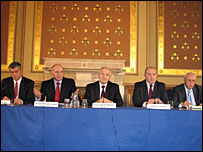 Delegacioni shqiptar në takimin e Londrës (arkiv)