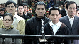 Hình ảnh phiên tòa ở Nghệ An