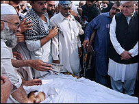 پاکستانی وزیرِ داخلہ آفتاب شیرپاؤ