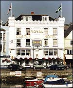 The Royal Castle Hotel, Dartmouth, flies the Devon flag