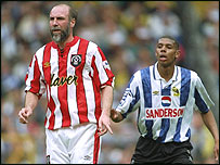 Alan Cork (Shef Utd) and Carlton Palmer (Shef Wed)