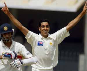 द्रविड़ के आउट होने पर ख़ुश उमर गुल