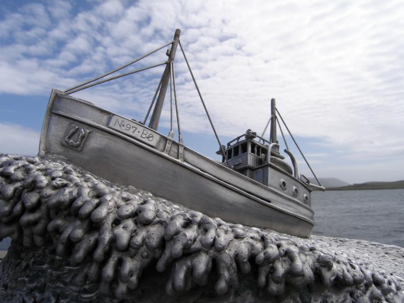 The boat on the memorial.