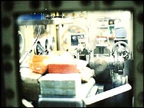 تجهيزات توليد کلاهک های هسته ای 