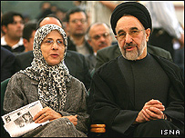 محمد خاتمی در کنار الهه کولایی