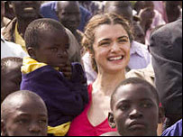 ريچل وايز در نقش تسا در نمايی از فيلم باغبان وفادار