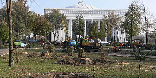 tashkent_square_600.jpg