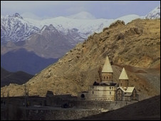 نمایی از فیلم"نور"ساخته "بهمن کیا رستمی"