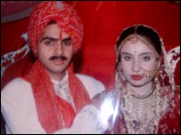 संजय दांगी और उनकी पत्नी प्रगति