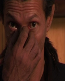 اکبر فضلی در نمایی از فیلم"تهران- بالاتر از موزه هنرهای معاصر" ساخته ابراهیم اصغری