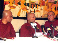 Athuraliye Rathana thero (L) in a press conference (photo Elmo Fernando)