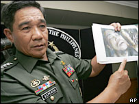Trưng bày ảnh Abu Sulaiman