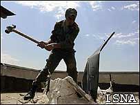 مقابله با تلویزیون ماهواره ای