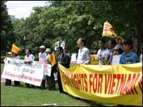 Biểu tình ở quận Cam