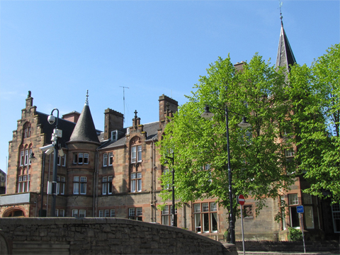 Modern day colour view of the Station Hotel in Perth.
