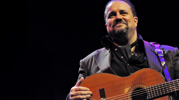 Special guest, Raul Malo.