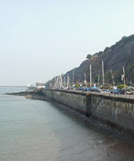 Hwylio ger y Mwmbwls