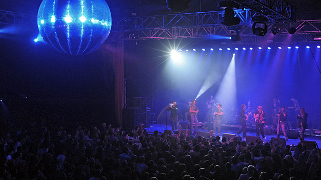 The Treacherous Orchestra live at the ABC, Glasgow. Photo by Louis Decarlo.