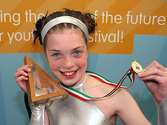 1af Dawns Disgo Unigol: Elen Ebenezer o Dalybont