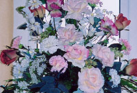 Trefniant bldau pinc a gwyn