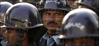 سپریم کورٹ کے راستے بند