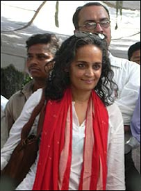 ادیبہ اروندھتی رائے