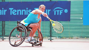 Esther Vergeer on the tennis court