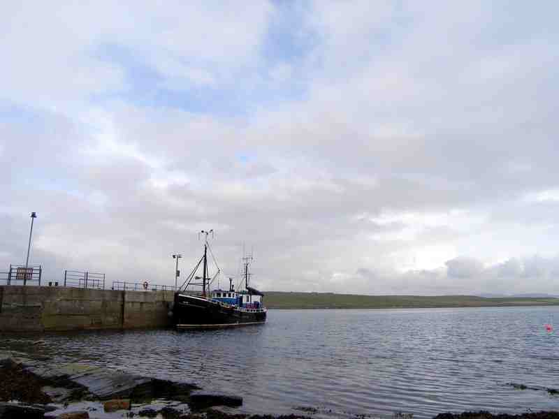 The Halton alongside Moaness Pier