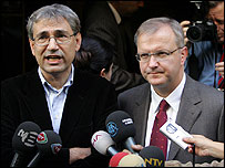 Olli Rehn Orhan Pamuk'la birlikte