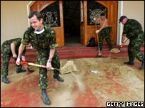 سربازان بريتانيايی در سری لانکا 