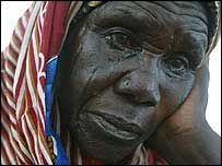 Cerca de um milhão de pessoas teriam deixado as suas casas para fugir da violência em Darfur