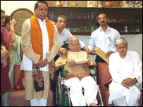 तपन सिन्हा (फ़ाइल चित्र)