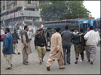 اے پی ڈی ایم ریلی