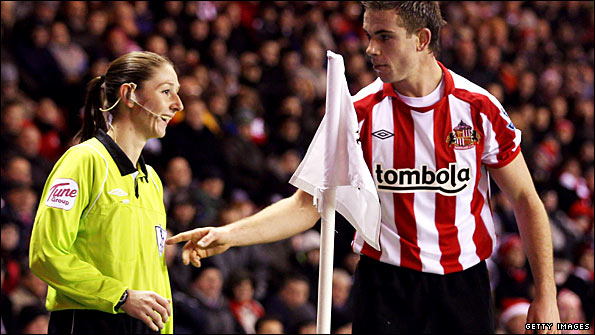 Assistant referee Sian Massey