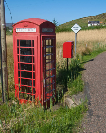 Red phone box, photo by Bill Meikle