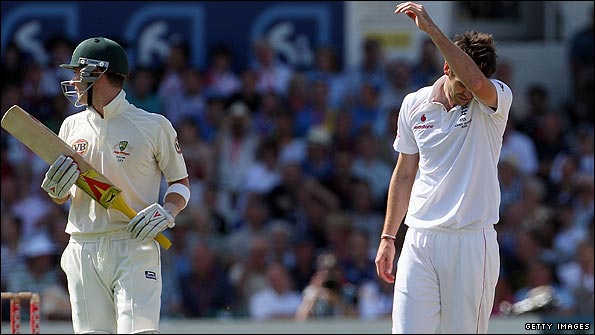 Anderson's bowling was wayward and he was struggling with a hamstring injury too