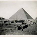 ‘Flinty’ with the pyramids as background