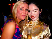 香槟、华服、美食