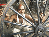 بہار میں سائیکل رکشا آج بھی مقبول سواری ہے