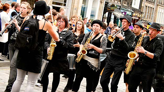 Edinburgh Festival Photographs 2009: Mardi Gras