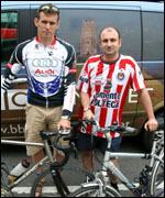 Stuart Dodd and Drew Savage with their bikes