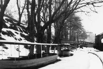 Llangollen Canal in the snow