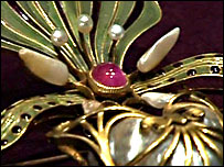 Brooch, 1898-1901 by Georges Fouquet (detail)