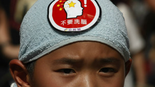 香港推动国民教育引起的争议至今仍未停息