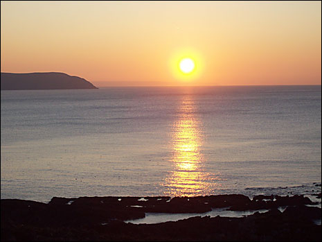 The sun goes down at Woolacombe Bay