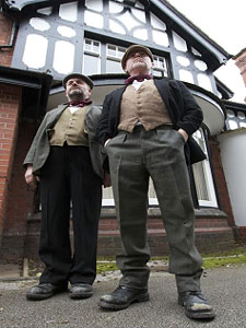Neil Gore and Rodney Matthew star in The Ragged Trousered Philanthropists. Image courtesy of Townsend Productions