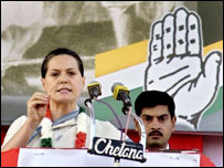 حزب اختلاف کی رہنما سونیا گاندھی کی کوششیں کامیاب ہونگیں؟