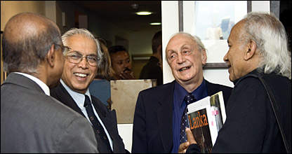 Prince Gunasekara and Fritz Kodagoda in conversation with another group