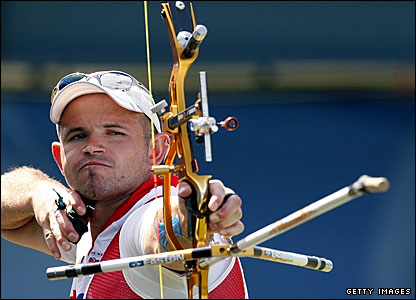 Alan Wills competing in the men's individual event