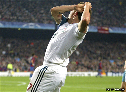 Craig Bellamy's infamous golf club celebration at Liverpool